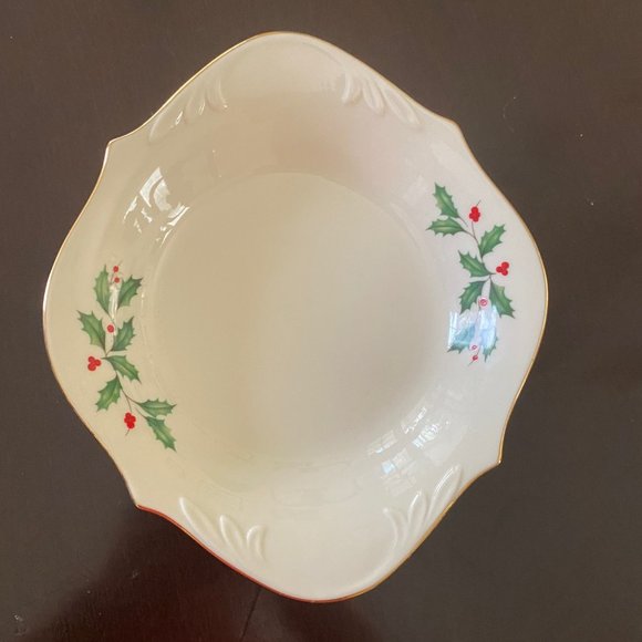 Lenox Holiday Candy Dish - Picture 1 of 2